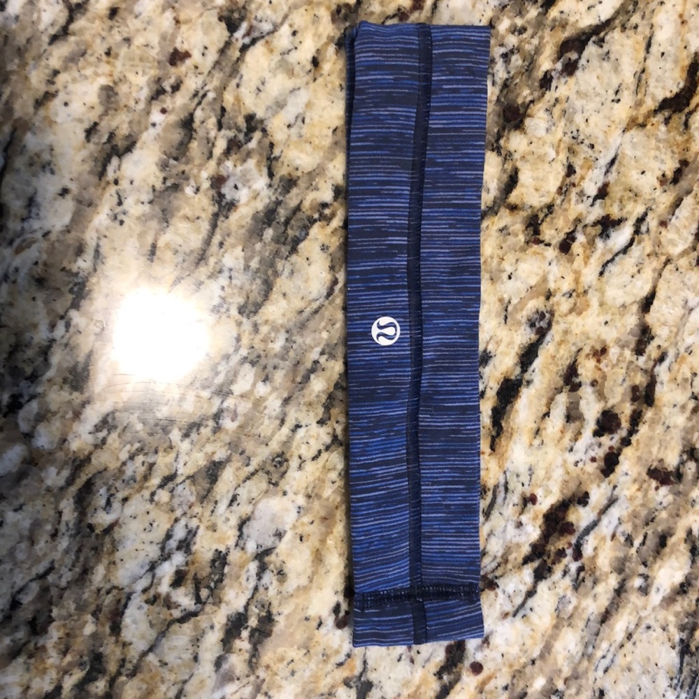 Lululemon fly away gamer headband